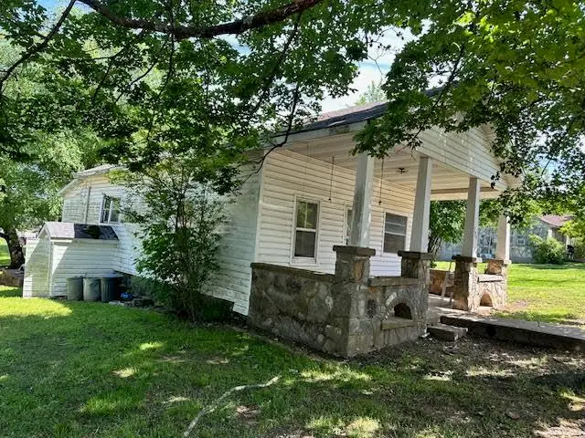 204 Water Street, Alton, MO 65606 - #2