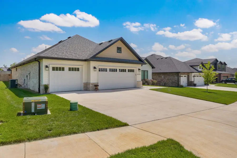 6102 S Holland Avenue, Springfield, MO 65810 - #2