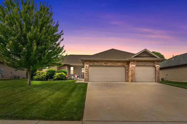 1925 E Maricopa Avenue, Ozark, MO 65721