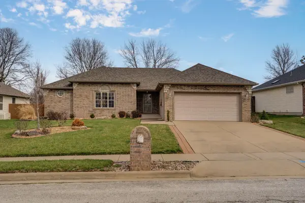 3547 W Cole Street, Battlefield, MO 65619