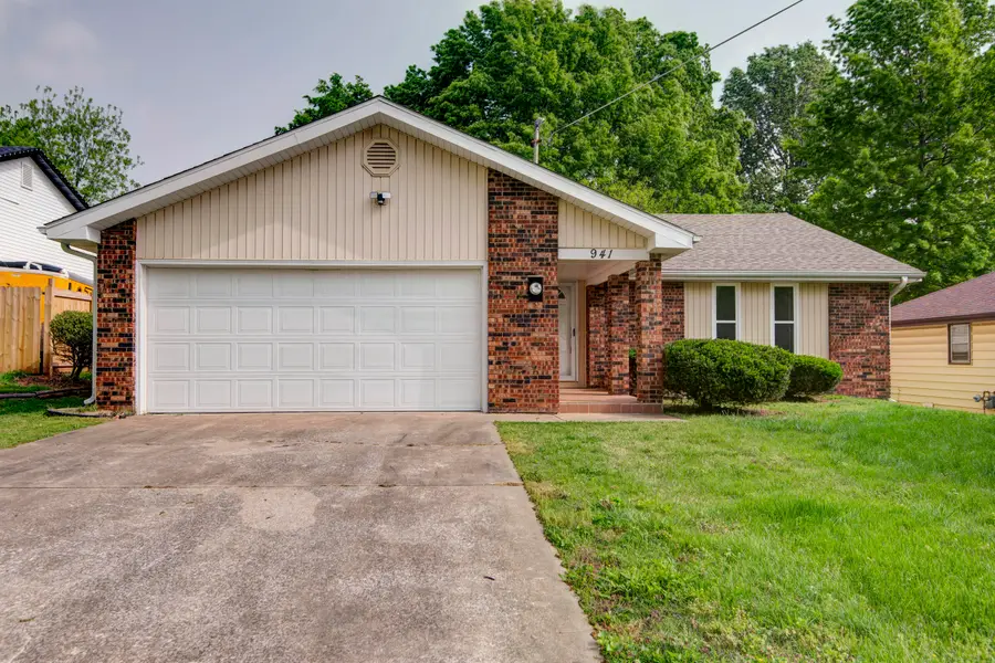 941 W Glenwood Street, Springfield, MO 65807 - #2