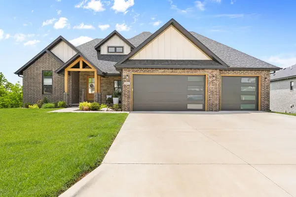 204 N Blarney Court, Nixa, MO 65714