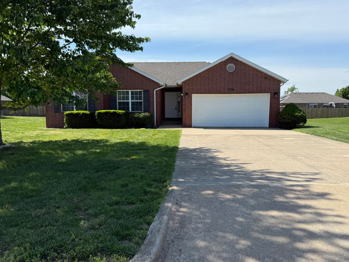 104 E Comanche Court, Strafford, MO 65757 - #1