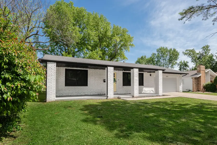 1609 W Berkeley Street, Springfield, MO 65807 - #2