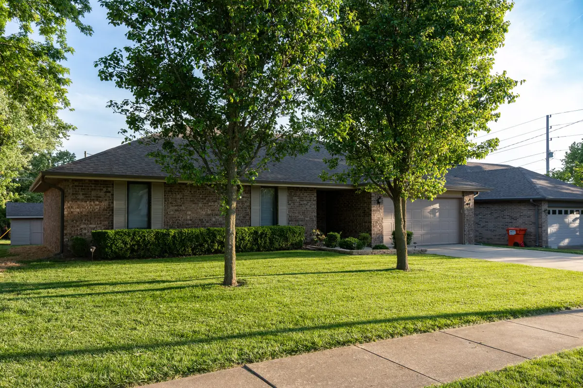 3080 W Village Terrace, Springfield, MO 65810 - #1