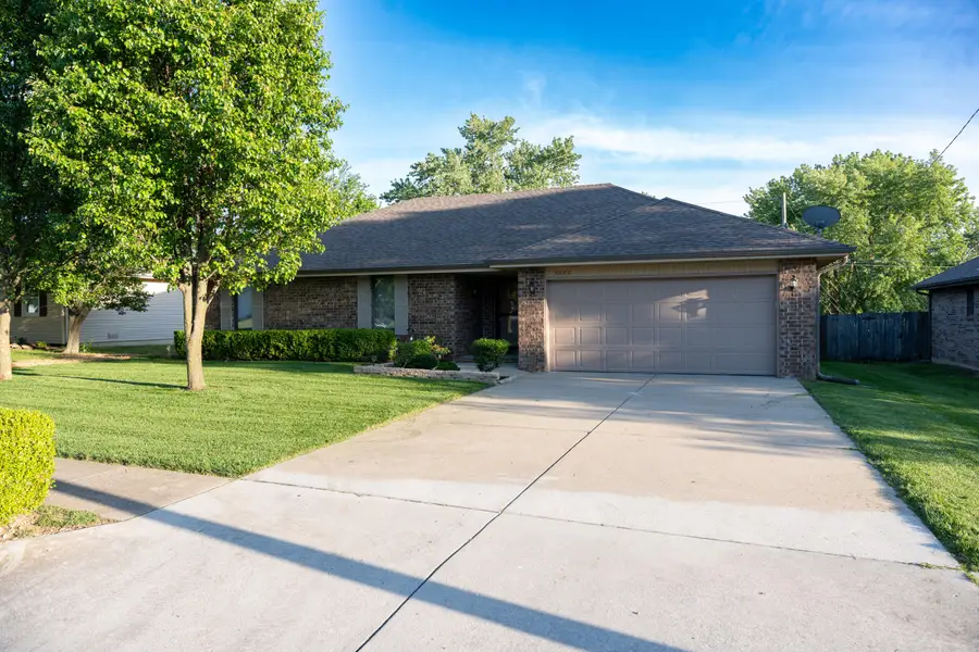 3080 W Village Terrace, Springfield, MO 65810 - #2