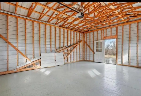 1645 E 512th Road, Bolivar, MO 65613