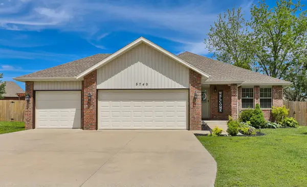 5749 W Payton Circle, Springfield, MO 65802