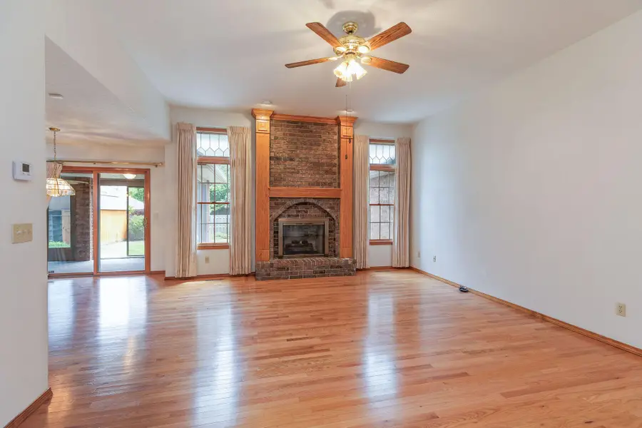 2170 E Inman Street, Springfield, MO 65804 - #2