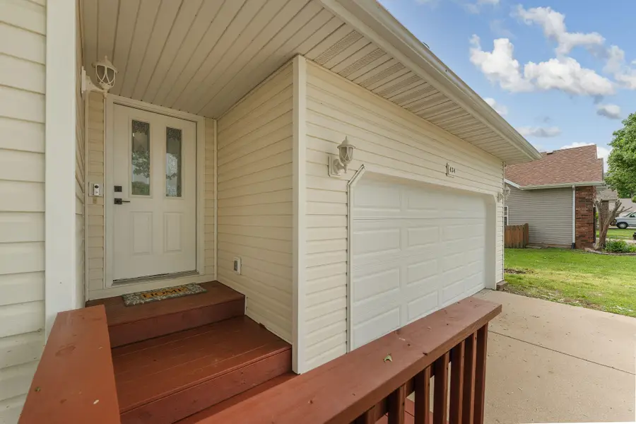 434 N Matteson Avenue, Republic, MO 65738 - #3