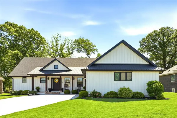 733 N Fox Hill Circle, Nixa, MO 65714