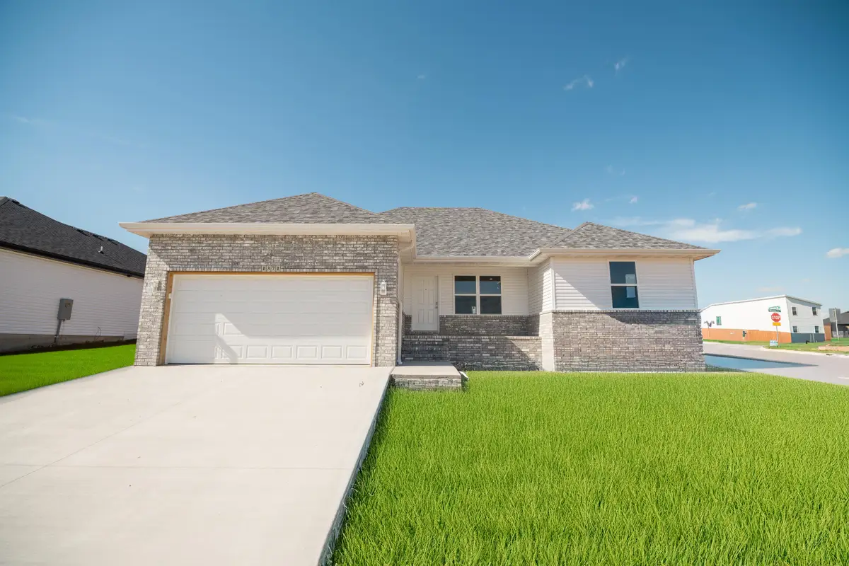 1371 E Macon Street, Republic, MO 65738 - #1