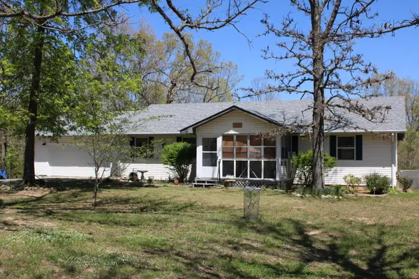 14586 Co Rd 9290, Koshkonong, MO 65692