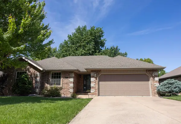 3675 S Lexus Avenue, Springfield, MO 65807