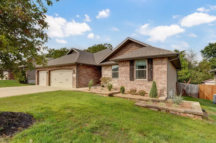 833 E Grouse Road, Nixa, MO 65714 - #3
