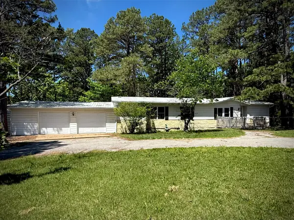 8639 Highway E, Houston, MO 65483