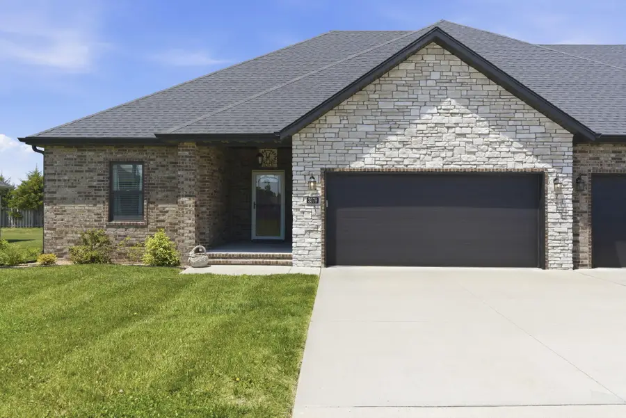 3579 W Camelot Street, Springfield, MO 65807 - #2