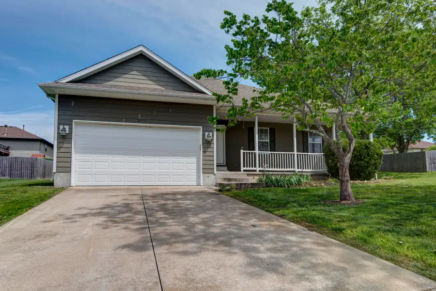 2071 E Foxridge Trail, Republic, MO 65738 - #2