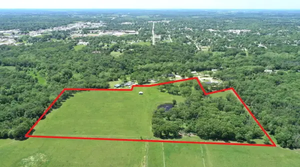 000 S 325 Road, El Dorado Springs, MO 64744