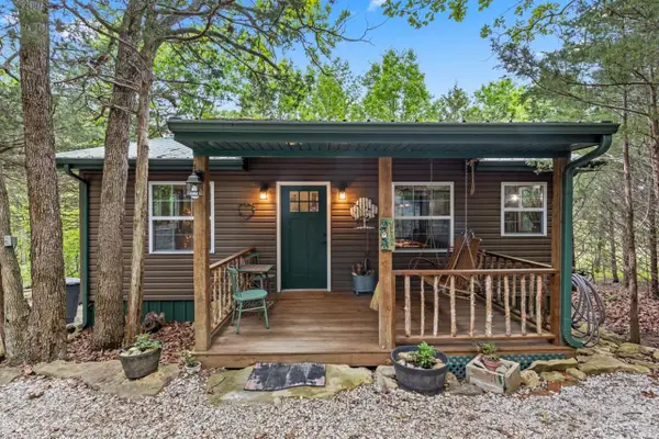 24164 Cottage Lane, Wheatland, MO 65779