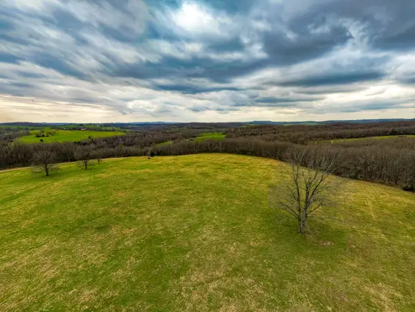 000 E Hwy 14 Private Drive #G, Ava, MO 65608