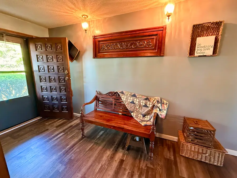 908 W Clouse Street, Mountain Grove, MO 65711 - #2