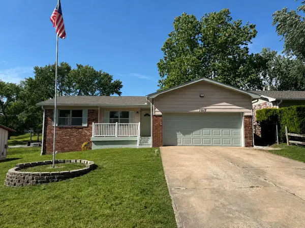 1017 Ash Street, Carthage, MO 64836