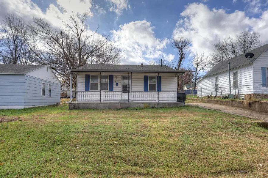 1014 Sycamore, Carthage, MO 64836 - #2