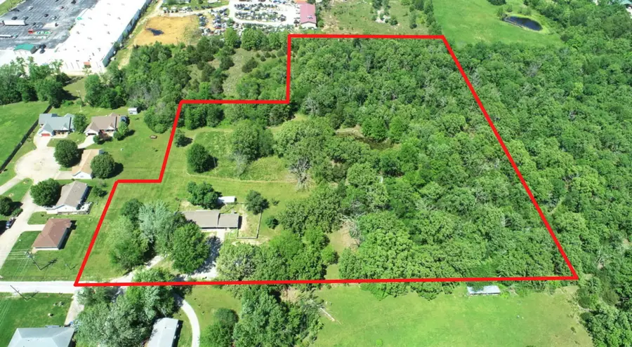 905 E Hospital Road, El Dorado Springs, MO 64744 - #2