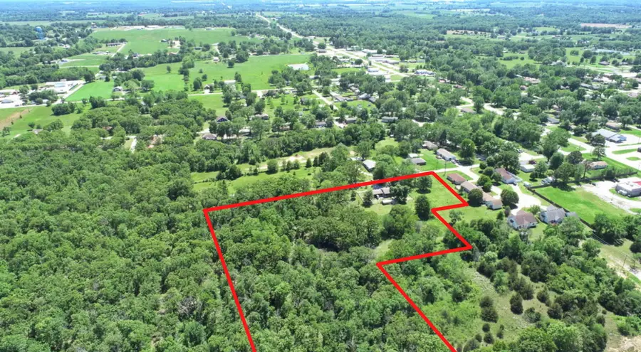 905 E Hospital Road, El Dorado Springs, MO 64744 - #3