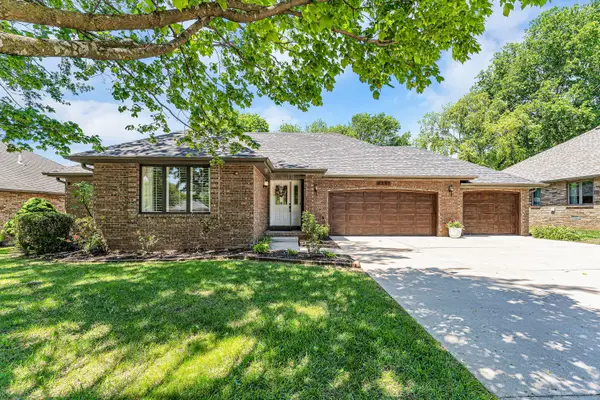 2341 S Laurel Avenue, Springfield, MO 65807