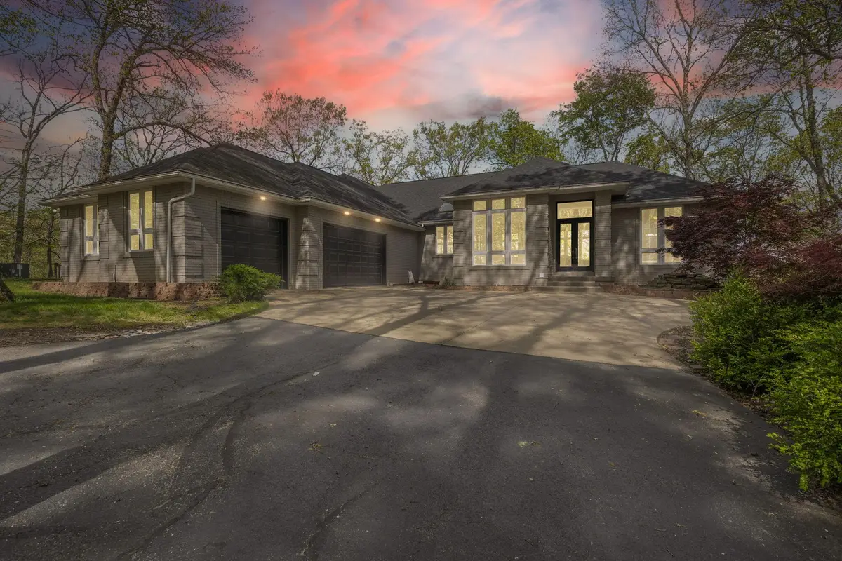 2925 S Ridgewood Lane, Springfield, MO 65809 - #1