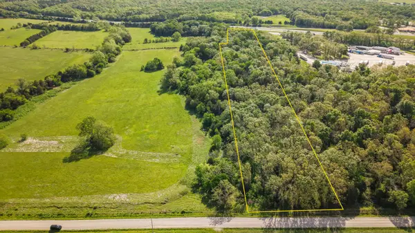 000 Country Trails Road, Conway, MO 65632