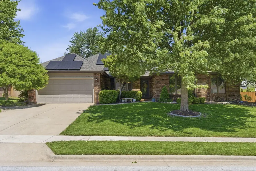 3907 E Eastmoor Street, Springfield, MO 65809 - #2