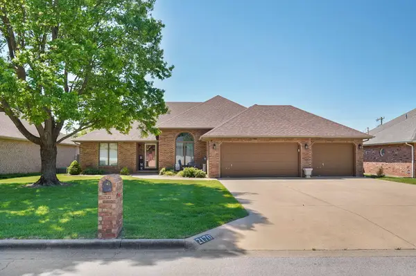 2170 E Sequiota Street, Springfield, MO 65804
