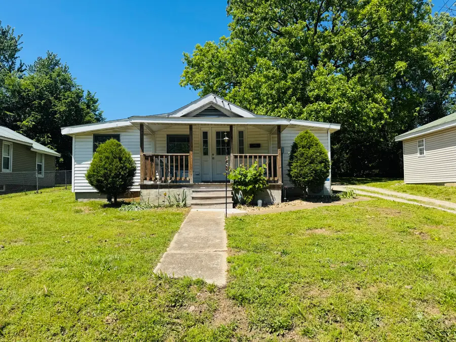 1125 Saint Louis Street, West Plains, MO 65775 - #3