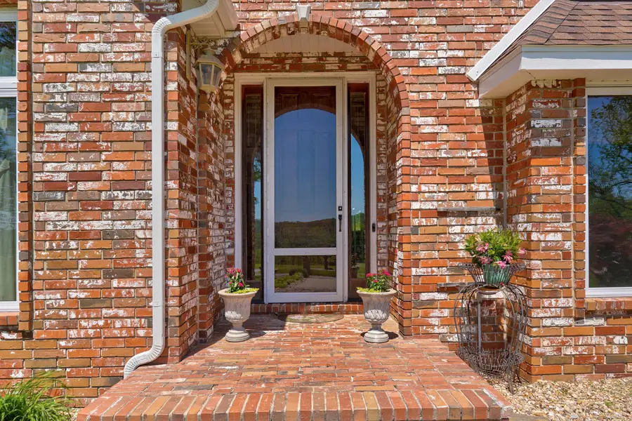 881 W Riverdale Drive, Nixa, MO 65714 - #2