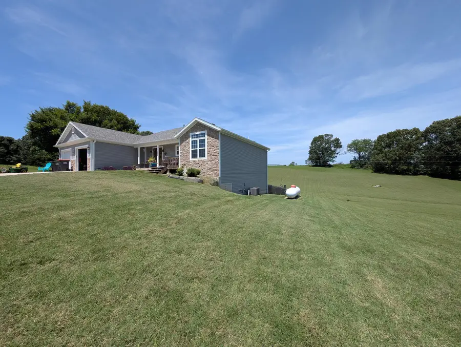 303 Melton Way, Cassville, MO 65625 - #3