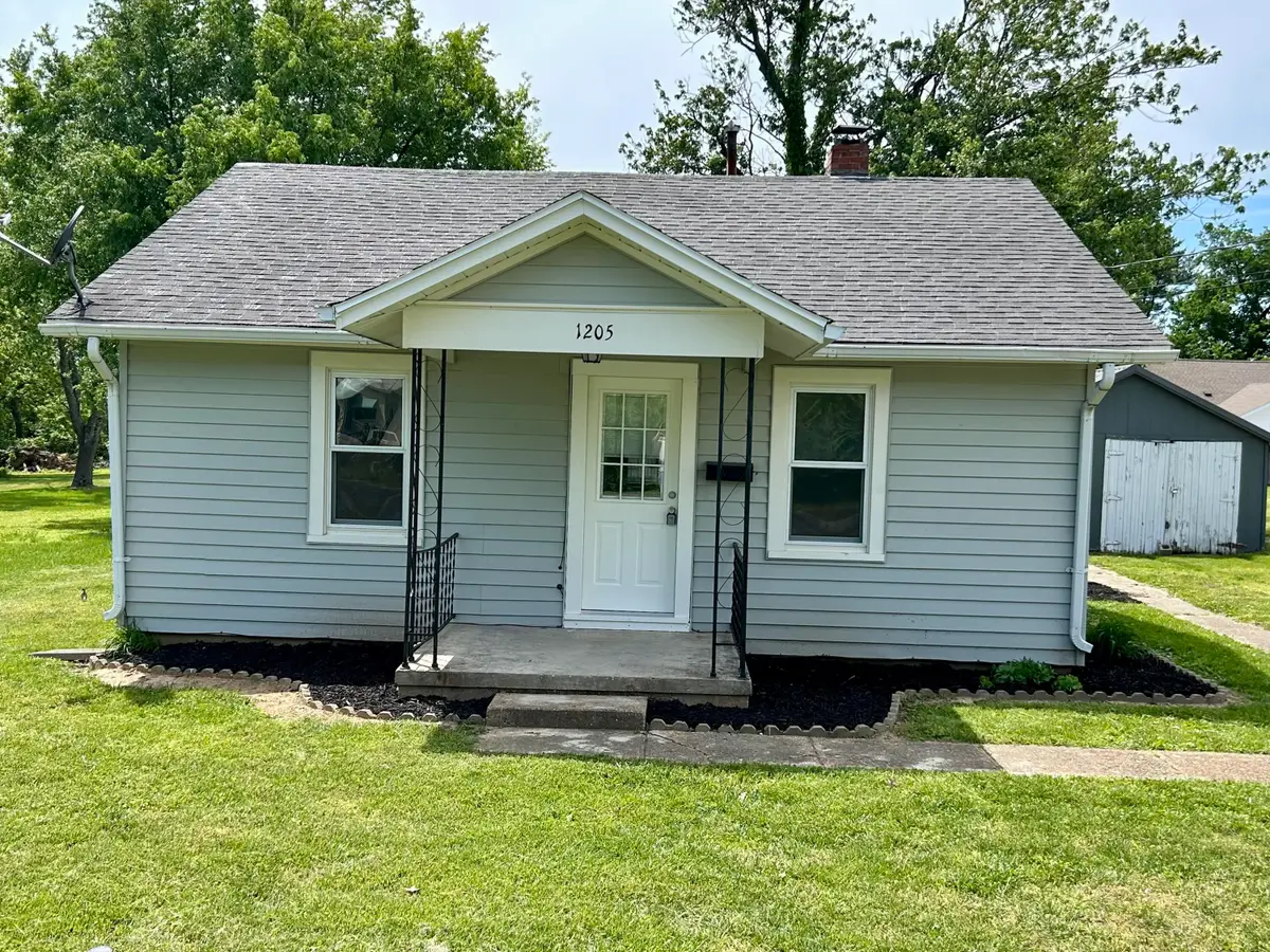 1205 Julia Avenue, Mountain Grove, MO 65711 - #1