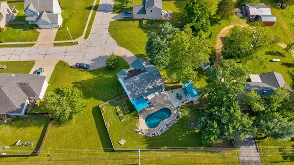 2253 W Drake Street, Springfield, MO 65810