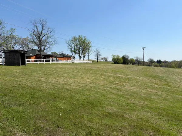 3990 U.s. 160, Walnut Shade, MO 65771