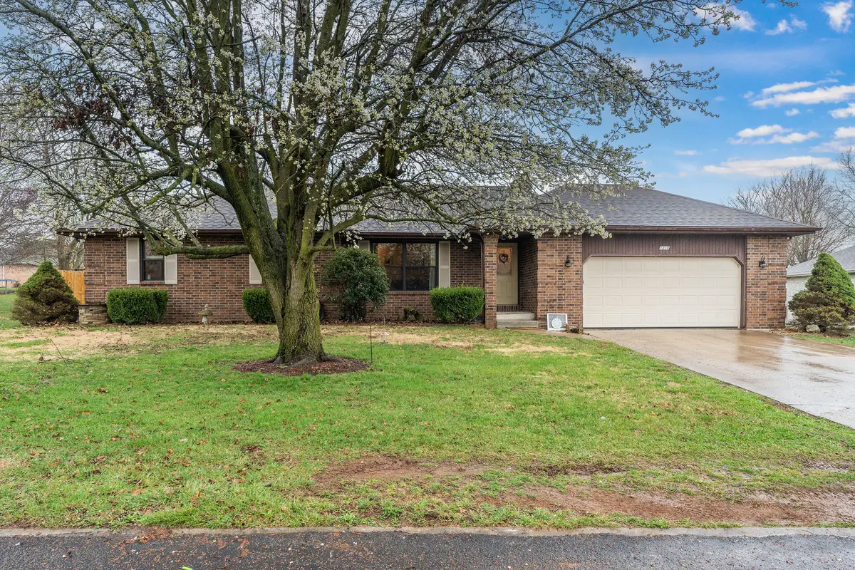 1318 W Meadowbrooke Drive, Ozark, MO 65721 - #1