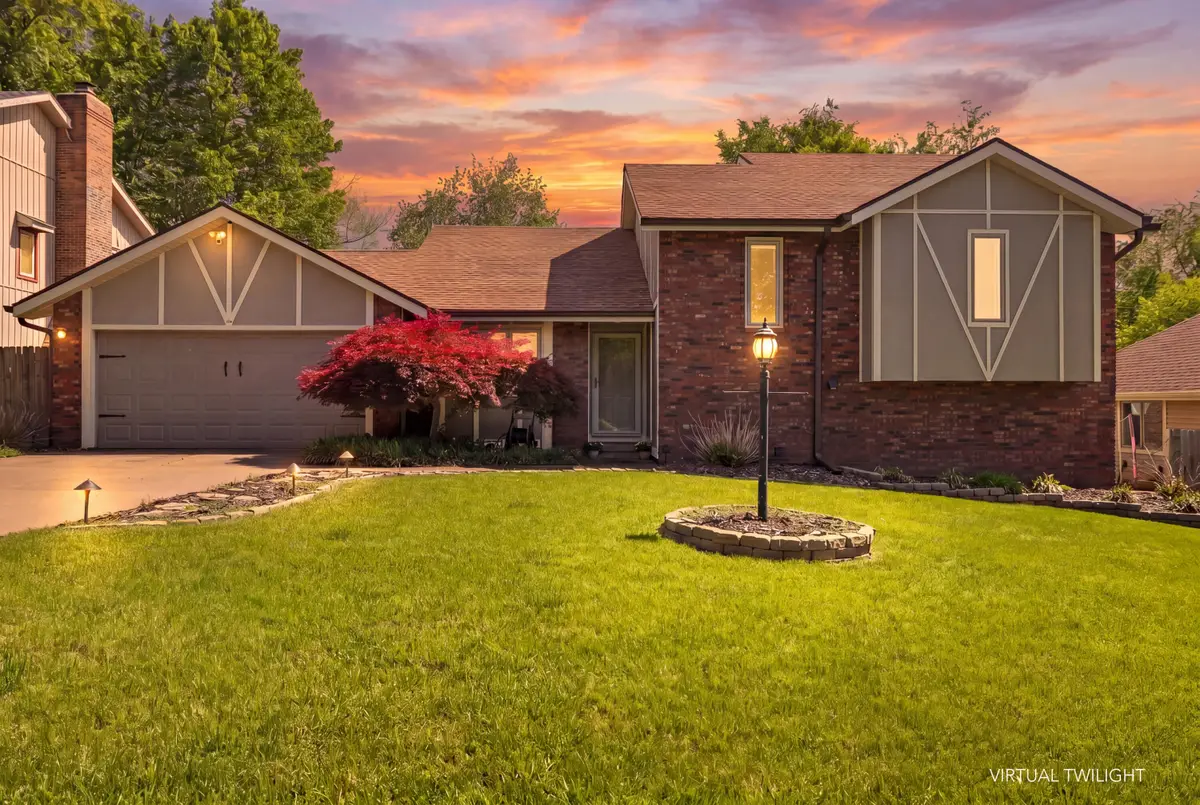 1226 E Highpoint Street, Springfield, MO 65804 - #1