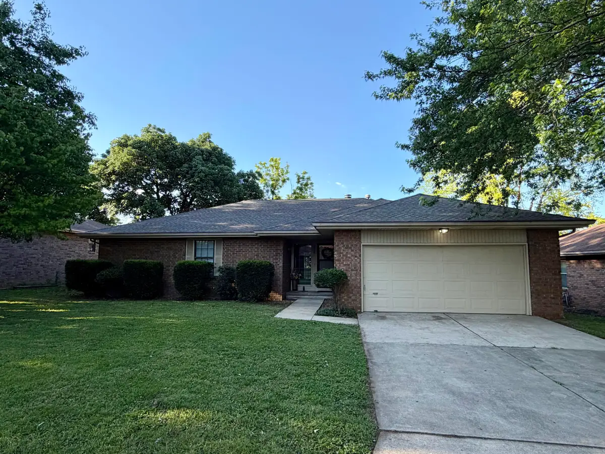 1228 W Maplewood Street, Springfield, MO 65807 - #1