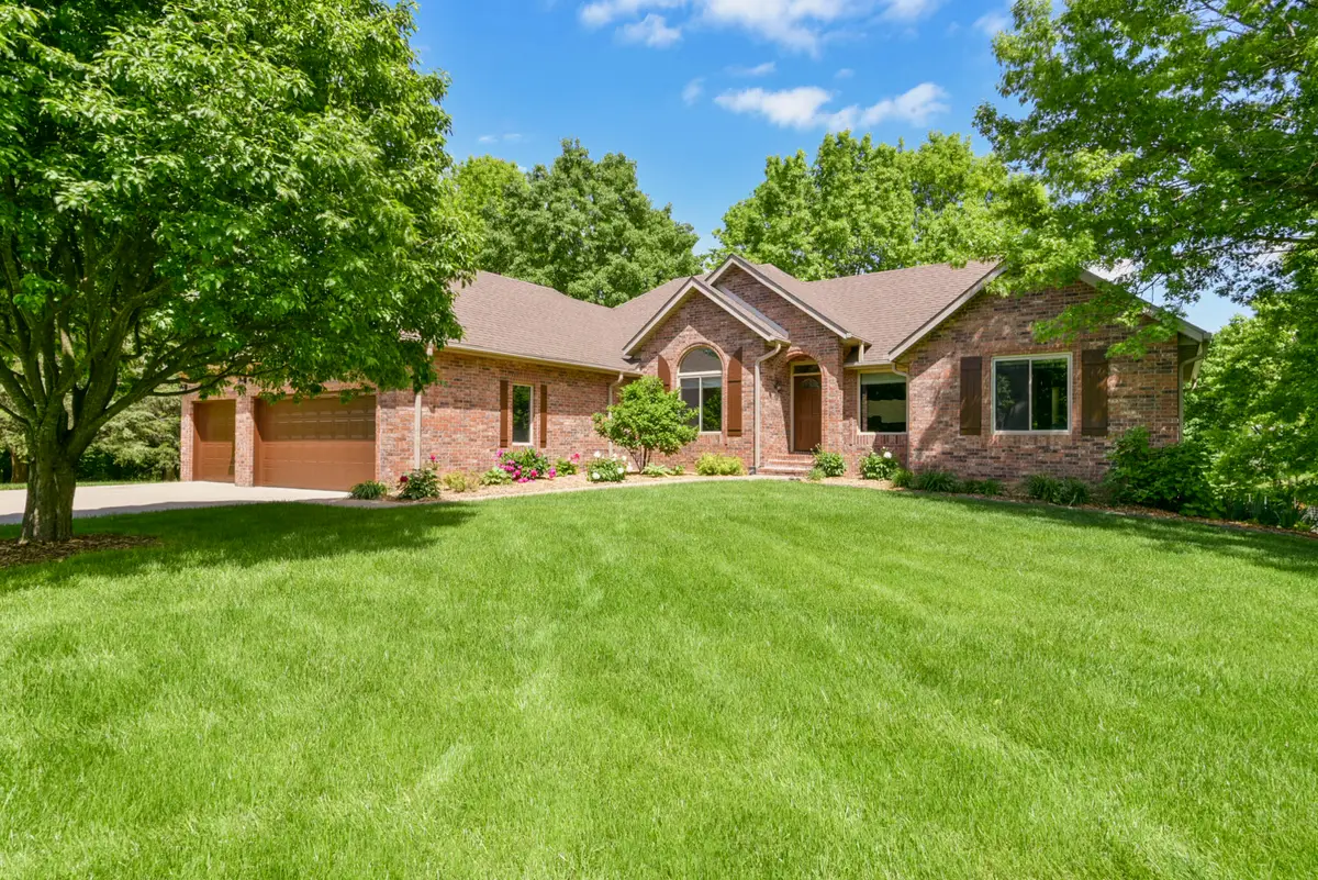 7637 W Carl Avenue, Springfield, MO 65802 - #1