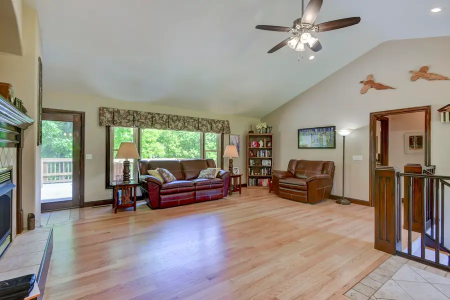 7637 W Carl Avenue, Springfield, MO 65802 - #3