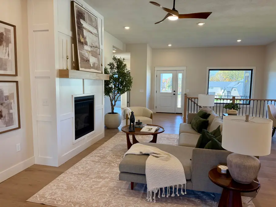 702 S Thornridge Drive, Springfield, MO 65809 - #2