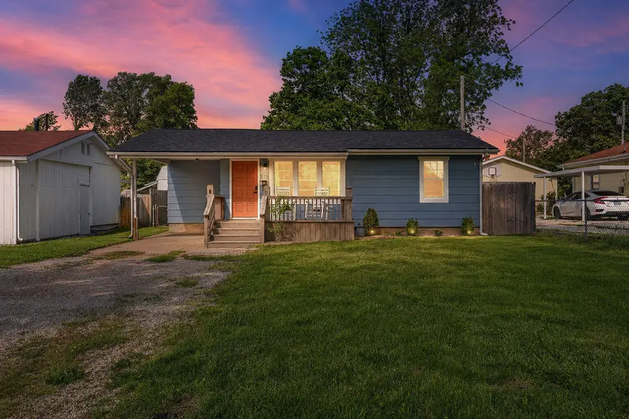 819 N Brown Avenue, Springfield, MO 65802 - #2
