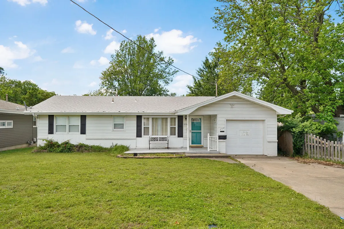 2723 N Missouri Avenue, Springfield, MO 65803 - #1