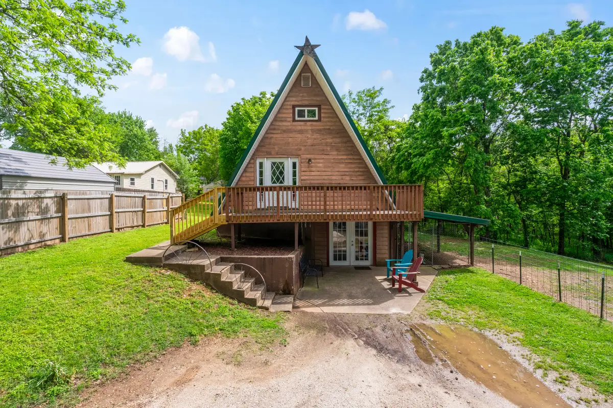 300 W Jackson Street, Stockton, MO 65785 - #1